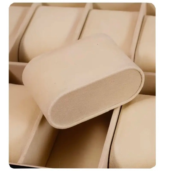 NEW 12Compartment Watch Storage Box-Glass Lid &Metal Clasp - Picture 4 of 8